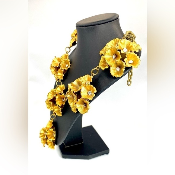 VINTAGE Henkel & Grossé (unsigned) Mid Century Floral Necklace & Clip Earrings - Picture 5 of 16